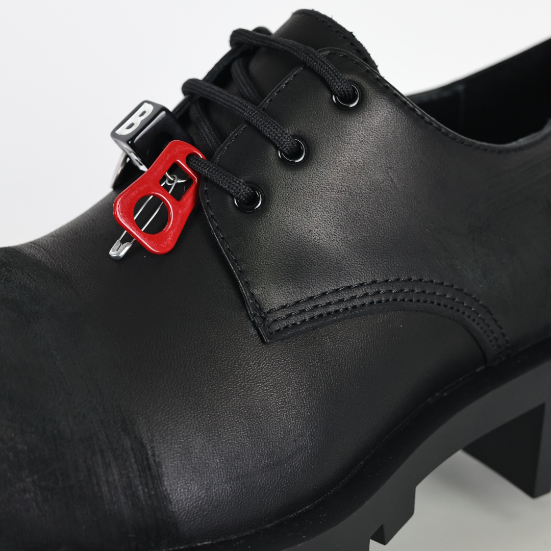 520 -巴黎世家BALENCIAGA Men's Leather boots 大头米奇风真皮德比休闲厚底皮鞋-Chinese UA Cheap High Quatity Brand Clothes Bags handbags Sneakers wholesale wholesaler seller from China Factory suppliers Fashion Clothing Shoes best Quality Beautiful Price 520 -巴黎世家BALENCIAGA Men's Leather boots 大头米奇风真皮德比休闲厚底皮鞋