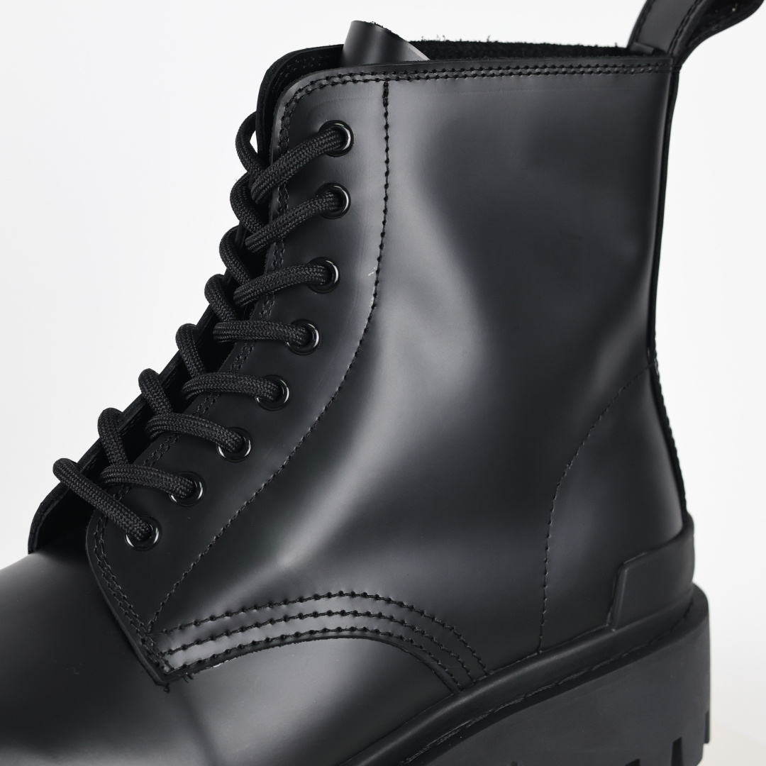 540 油亮牛皮马丁靴 巴黎世家BALENCIAGA Men's Leather boots 大头米奇风真皮德比休闲厚底皮鞋-Chinese UA Cheap High Quatity Brand Clothes Bags handbags Sneakers wholesale wholesaler seller from China Factory suppliers Fashion Clothing Shoes best Quality Beautiful Price 540 油亮牛皮马丁靴 巴黎世家BALENCIAGA Men's Leather boots 大头米奇风真皮德比休闲厚底皮鞋