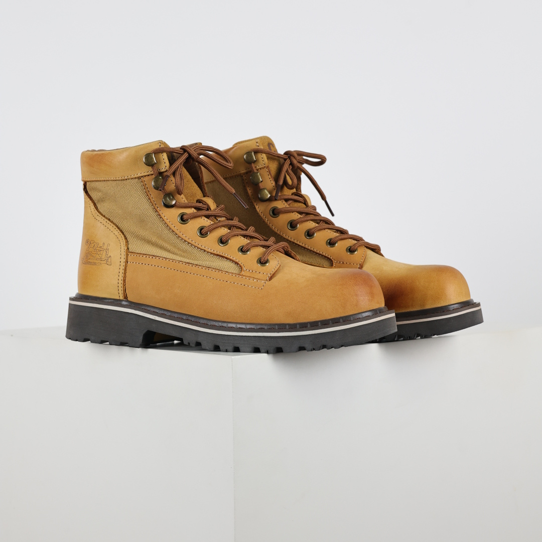 290 CAT WP系列 休闲城市机能耐磨高帮户外靴 男款棕黄色