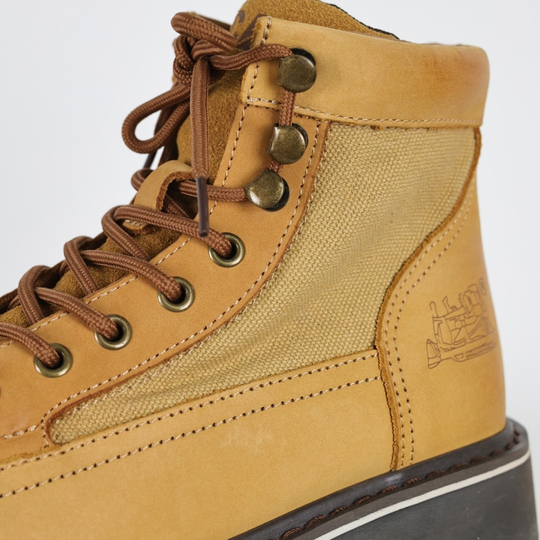 290 CAT WP系列 休闲城市机能耐磨高帮户外靴 男款棕黄色
