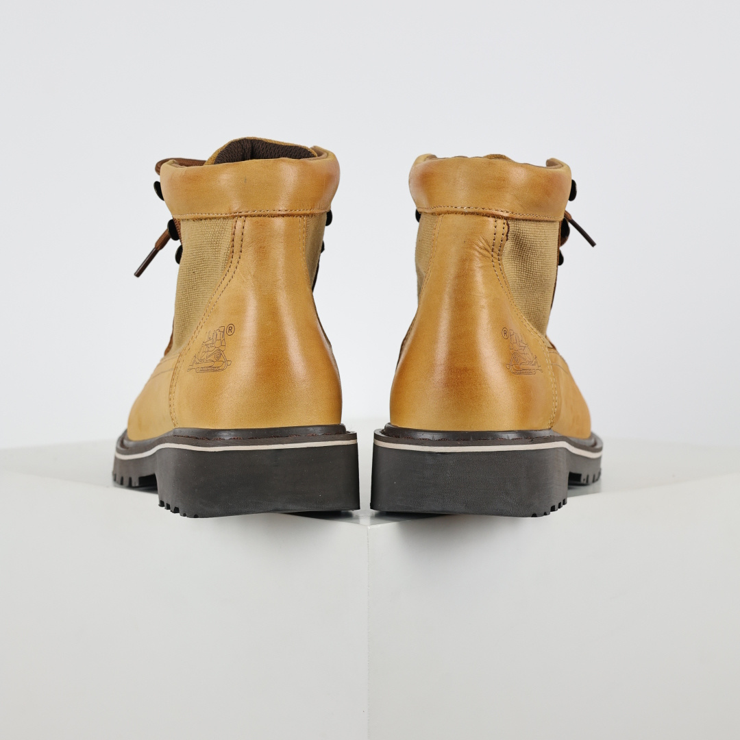 290 CAT WP系列 休闲城市机能耐磨高帮户外靴 男款棕黄色