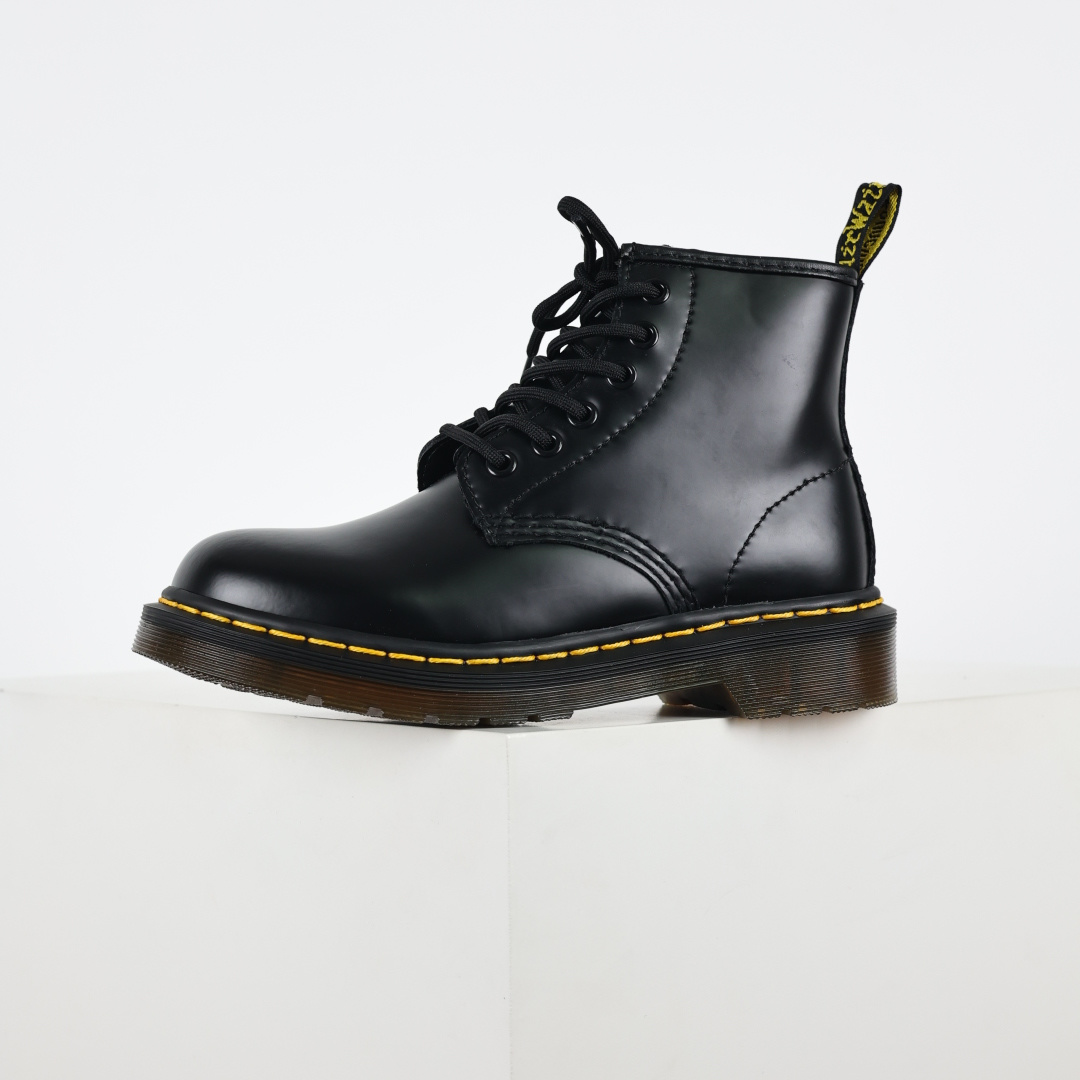 200 Dr.martens 马丁靴 1460系列 代 六孔高帮 硬皮