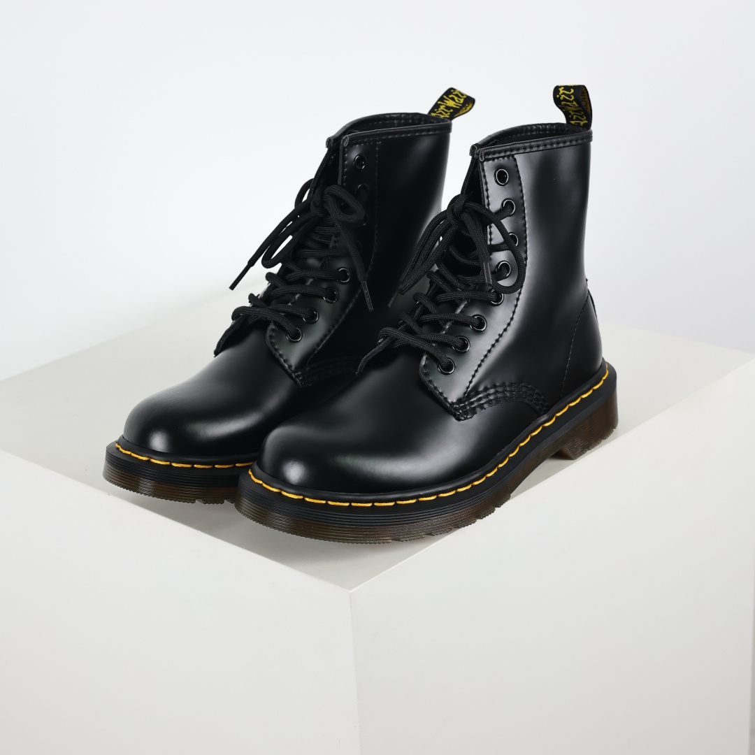 210 Dr.martens 马丁靴 1460系列 八孔高帮硬皮