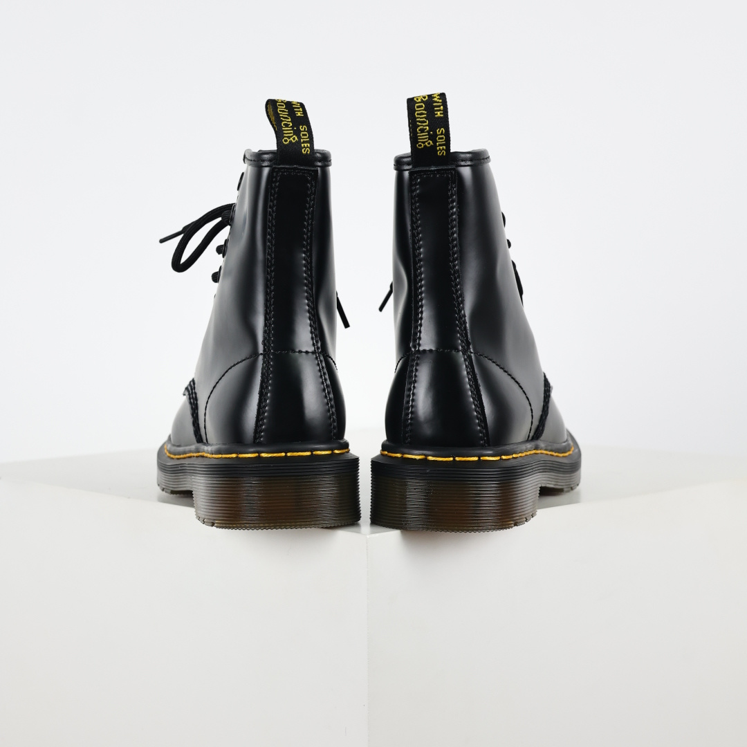 210 Dr.martens 马丁靴 1460系列 八孔高帮硬皮