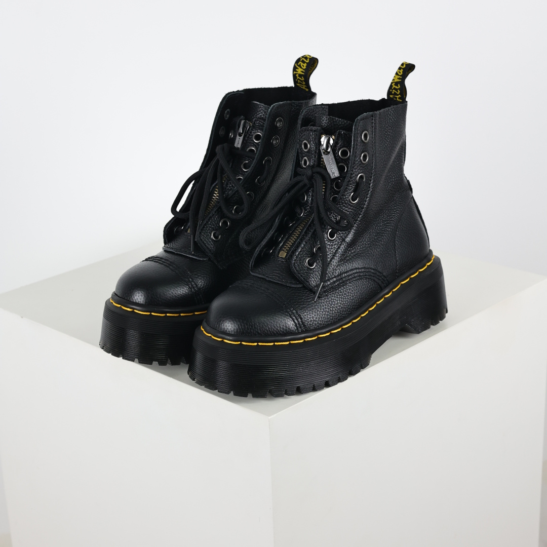 240 Dr.martens 马丁医生 1460系列8孔 荔枝皮松糕中拉链