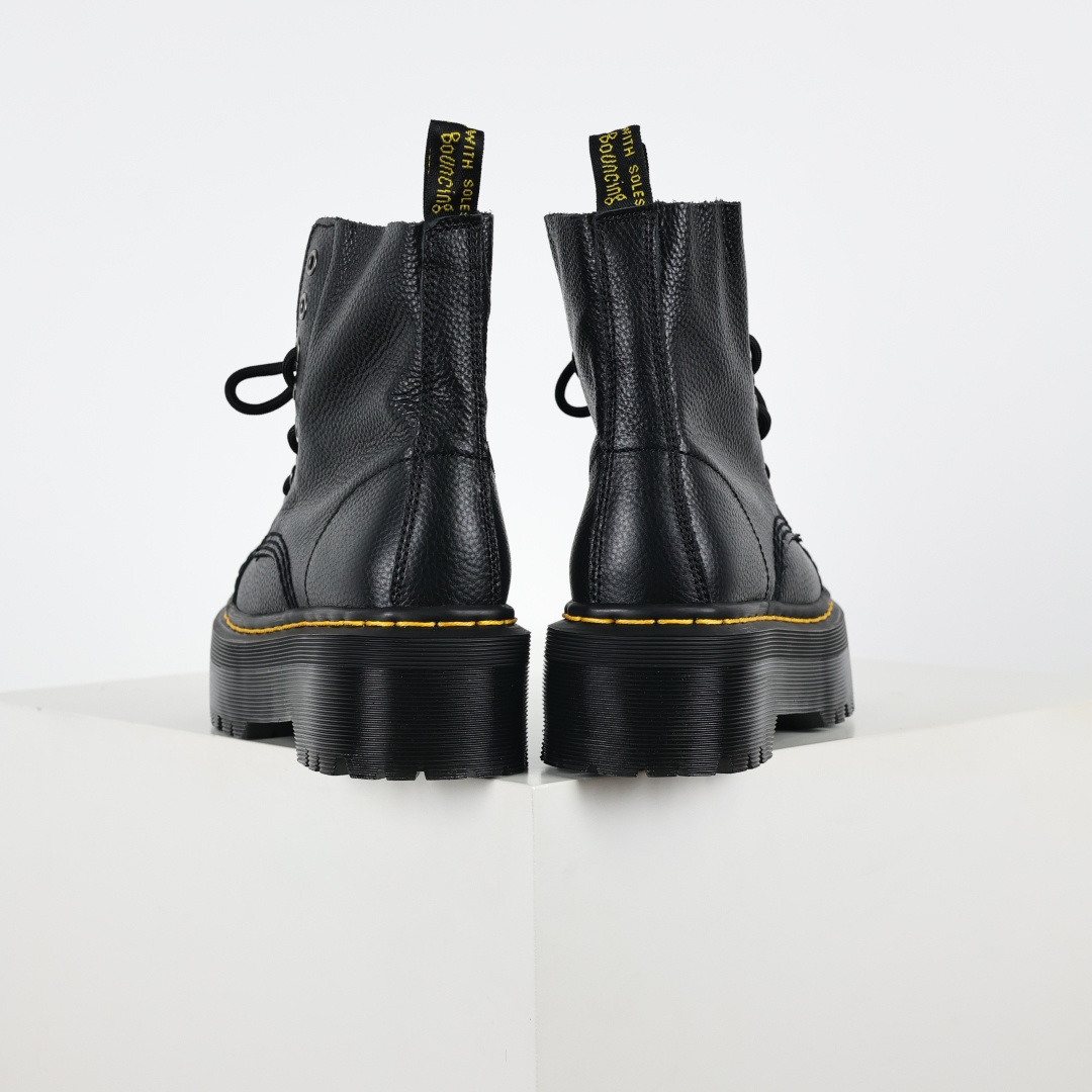 240 Dr.martens 马丁医生 1460系列8孔 荔枝皮松糕中拉链