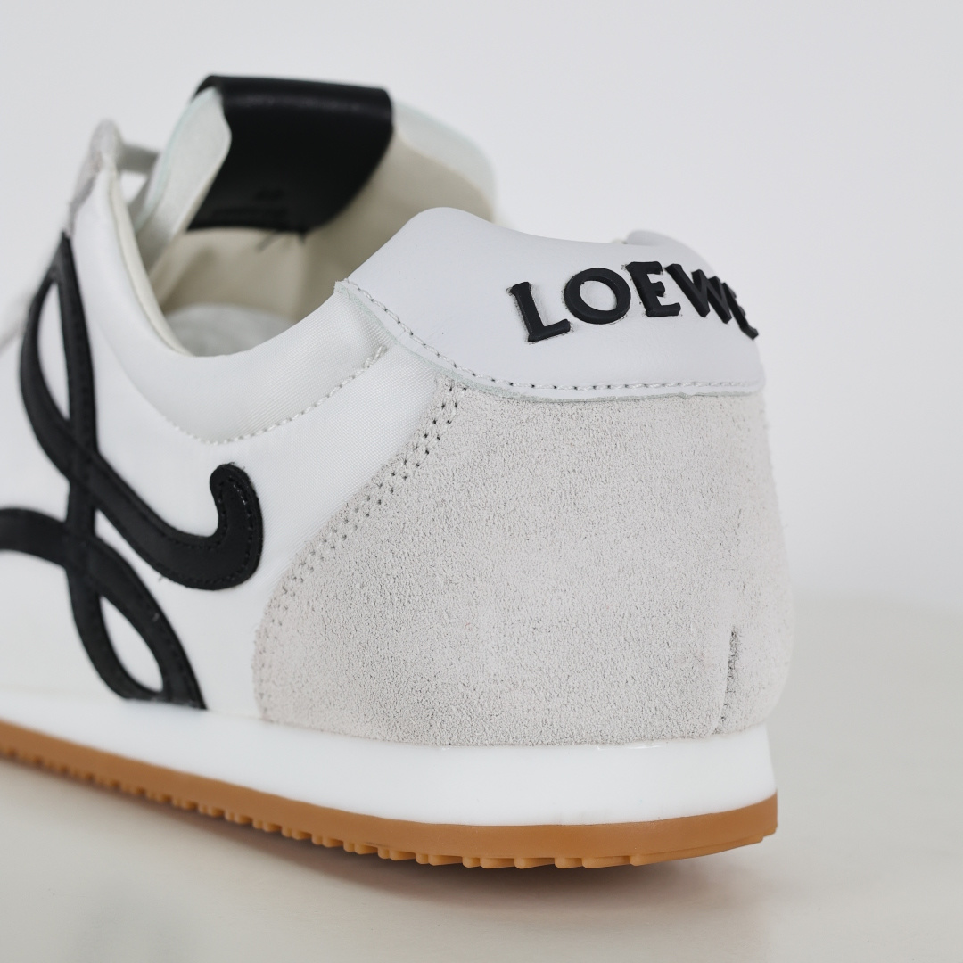 300 Loewe Ballet Runner 2.0 Sneakers 芭蕾舞2.0系列阿甘复古风德训薄底百搭休闲运动鞋