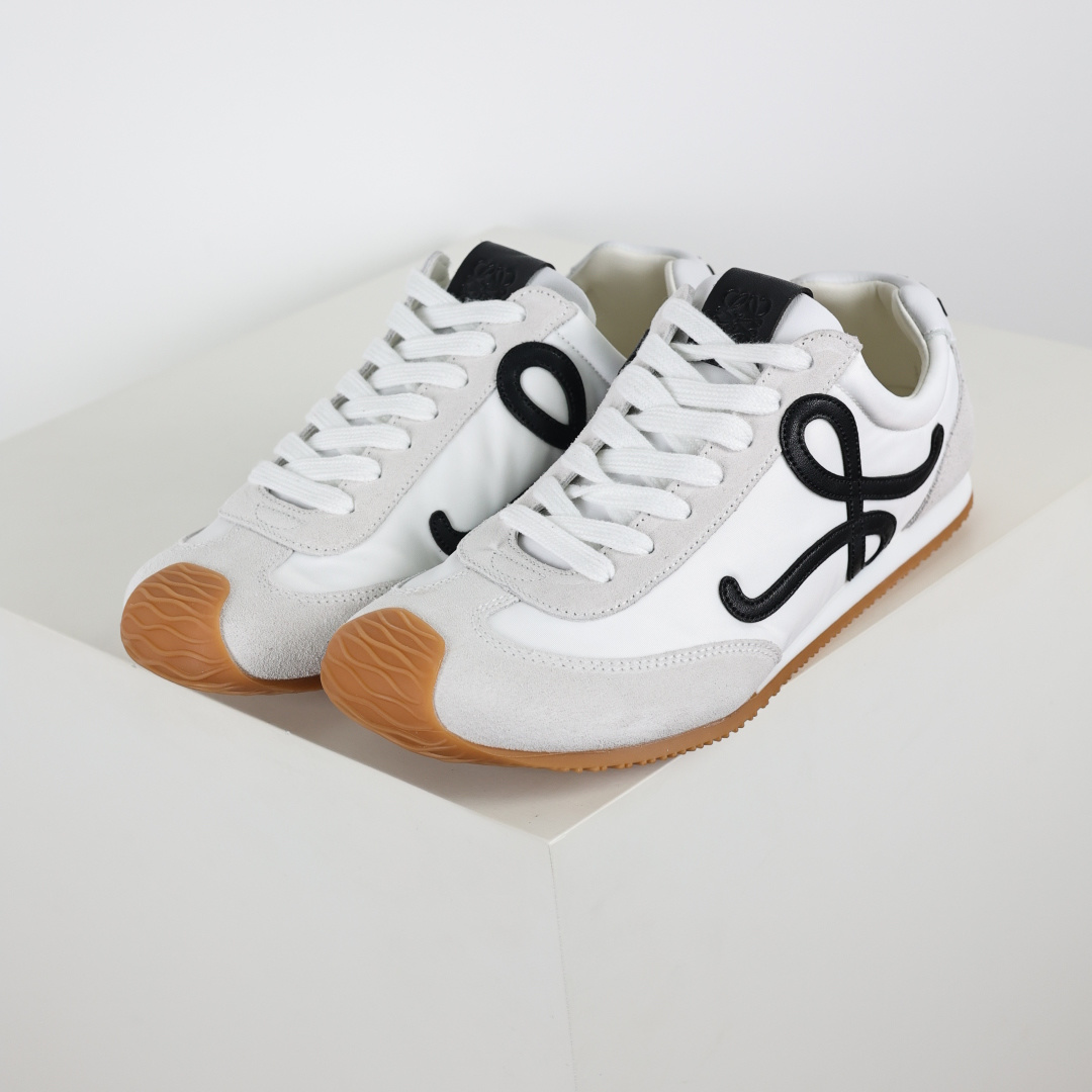 300 Loewe Ballet Runner 2.0 Sneakers 芭蕾舞2.0系列阿甘复古风德训薄底百搭休闲运动鞋