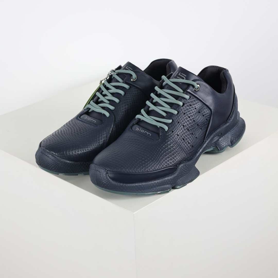 300 Ecco爱步健步系列牛皮透气低帮休闲运动鞋 15周年蓝底 纯黑色