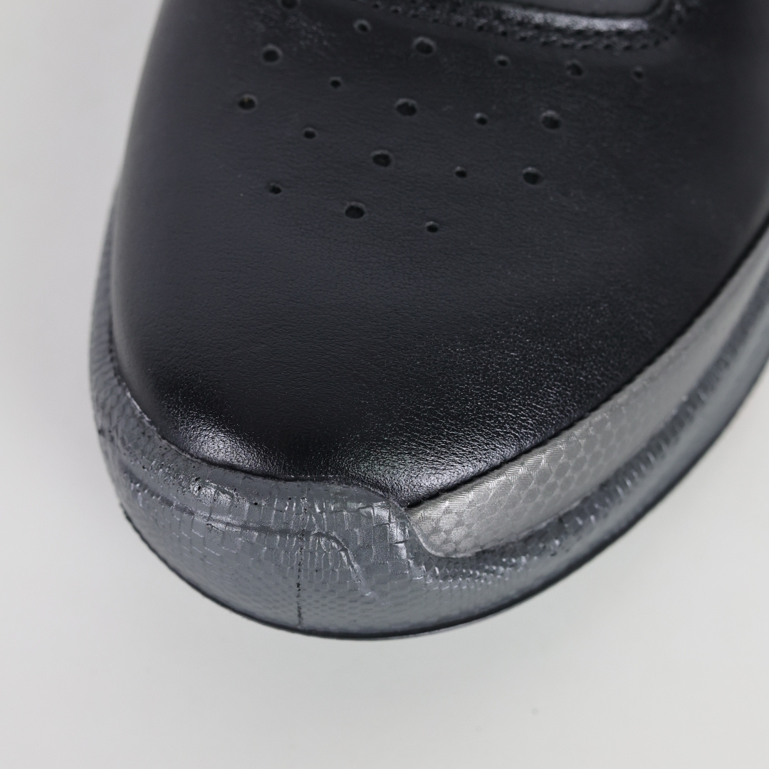 300 Ecco爱步健步系列牛皮透气低帮休闲运动鞋 经典黑色