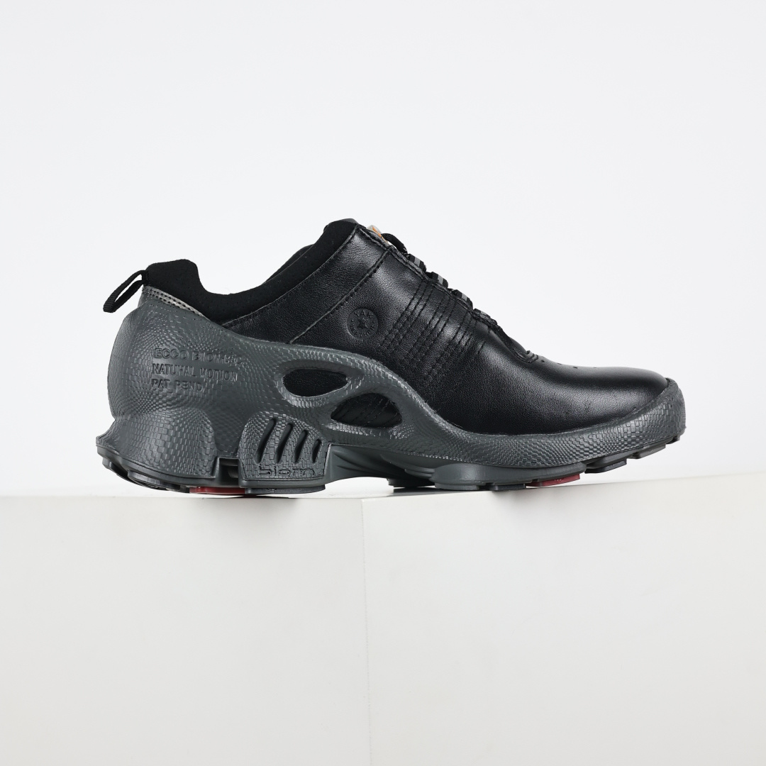 300 Ecco爱步健步系列牛皮透气低帮休闲运动鞋 经典黑色