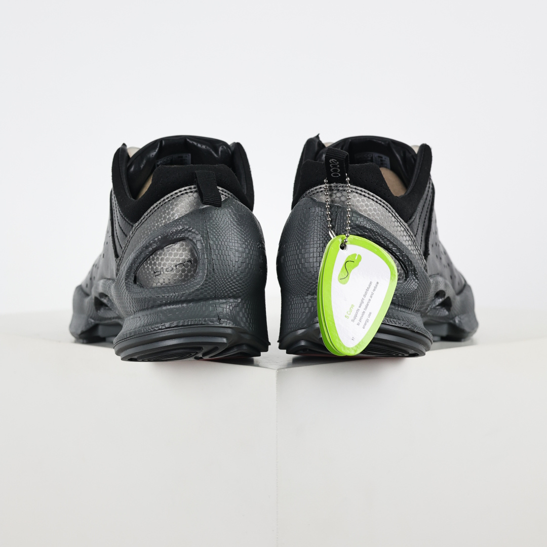 300 Ecco爱步健步系列牛皮透气低帮休闲运动鞋 经典黑色