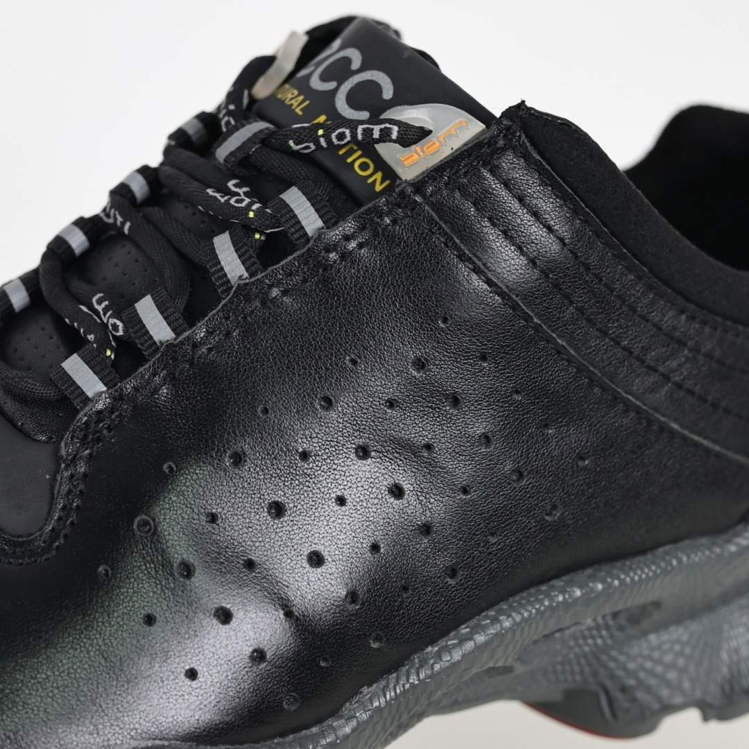 300 Ecco爱步健步系列牛皮透气低帮休闲运动鞋 经典黑色