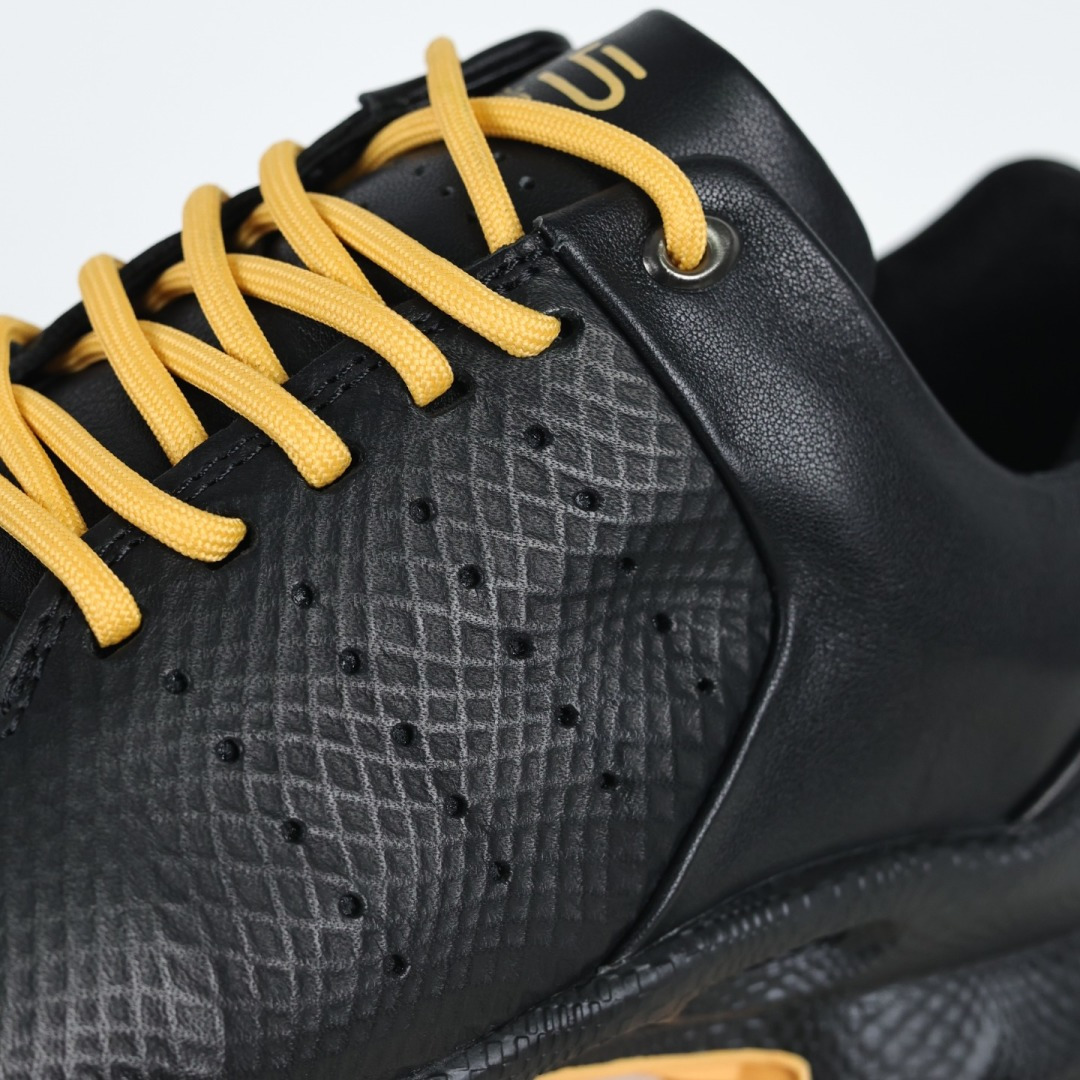 300 Ecco爱步健步系列牛皮透气低帮休闲运动鞋 15周年黄黑