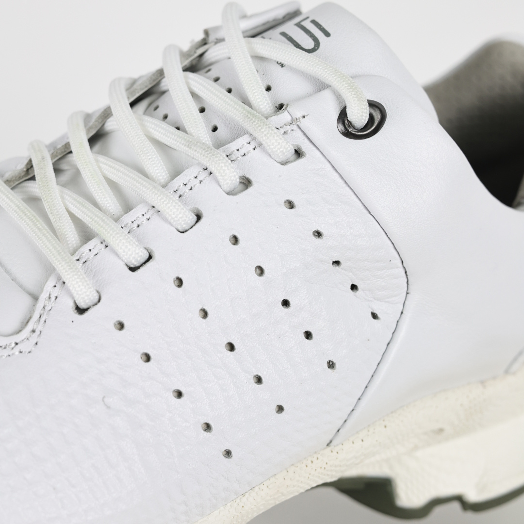 300 Ecco爱步健步系列牛皮透气低帮休闲运动鞋 15周年白色