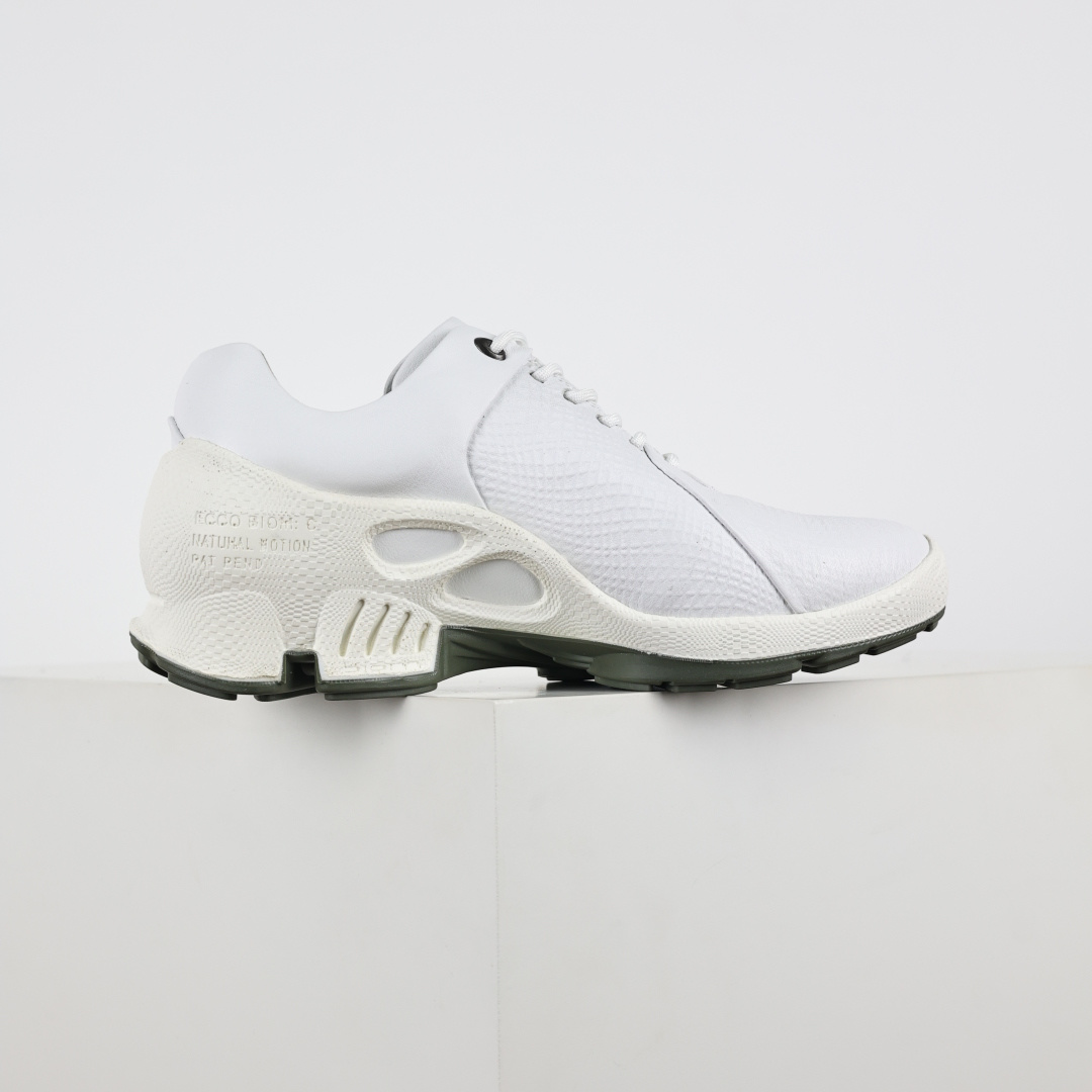 300 Ecco爱步健步系列牛皮透气低帮休闲运动鞋 15周年白色