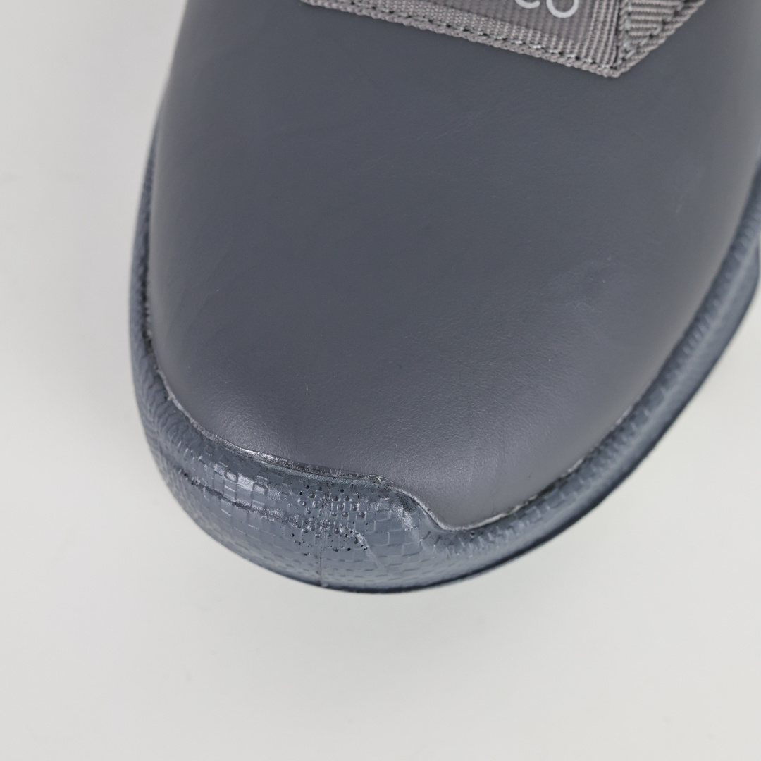 300 Ecco爱步健步系列牛皮透气低帮休闲运动鞋 25周年灰色-Chinese UA Cheap High Quatity Brand Clothes Bags handbags Sneakers wholesale wholesaler seller from China Factory suppliers Fashion Clothing Shoes best Quality Beautiful Price 300 Ecco爱步健步系列牛皮透气低帮休闲运动鞋 25周年灰色