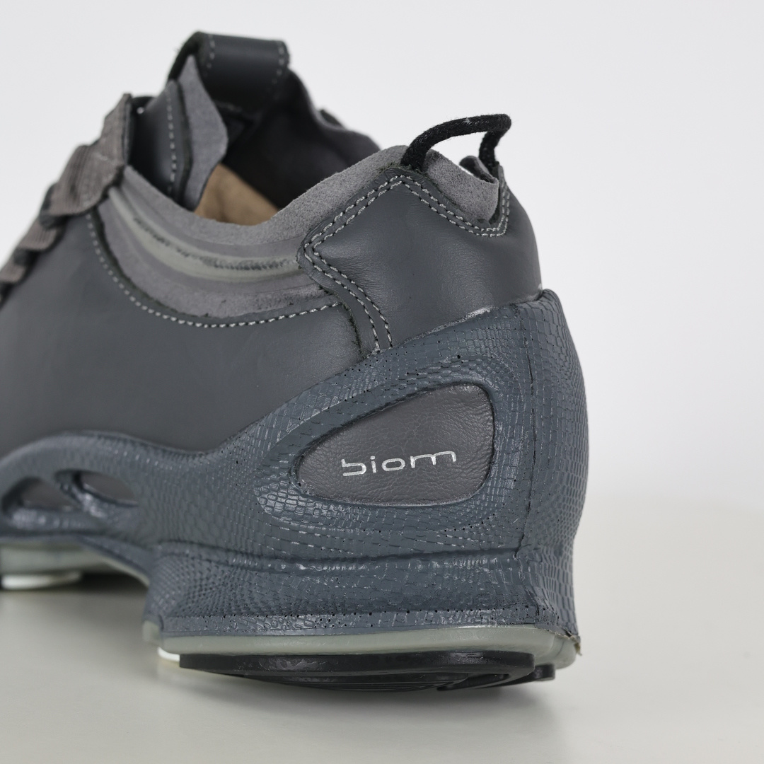 300 Ecco爱步健步系列牛皮透气低帮休闲运动鞋 25周年灰色-Chinese UA Cheap High Quatity Brand Clothes Bags handbags Sneakers wholesale wholesaler seller from China Factory suppliers Fashion Clothing Shoes best Quality Beautiful Price 300 Ecco爱步健步系列牛皮透气低帮休闲运动鞋 25周年灰色