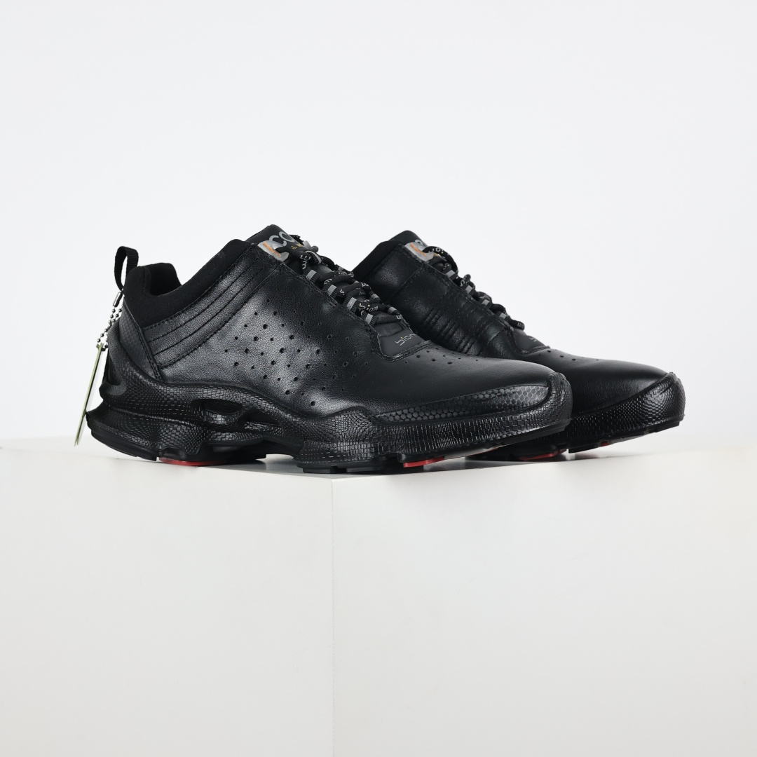 300 Ecco爱步健步系列牛皮透气低帮休闲运动鞋 经典灰底