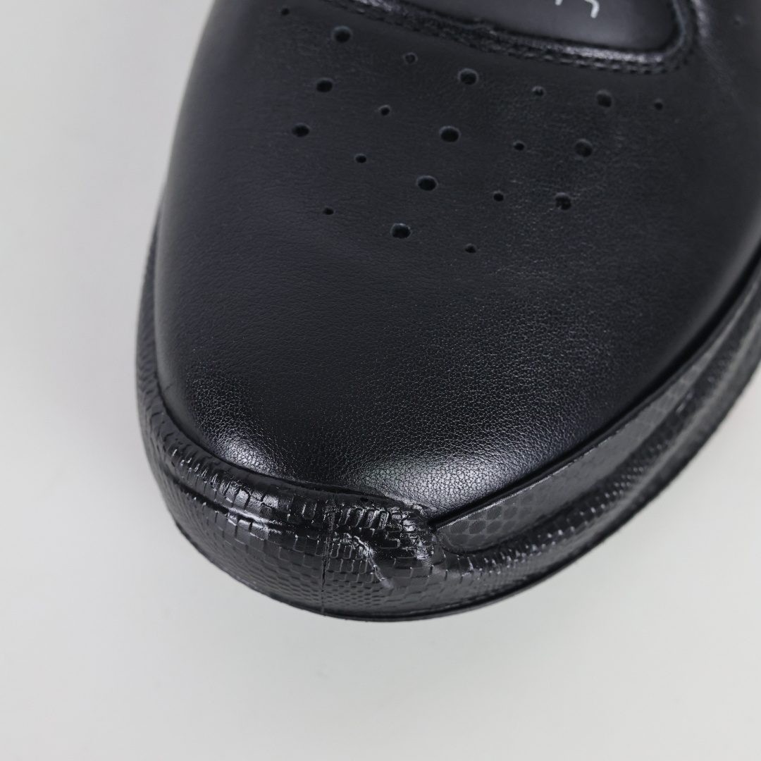 300 Ecco爱步健步系列牛皮透气低帮休闲运动鞋 经典灰底