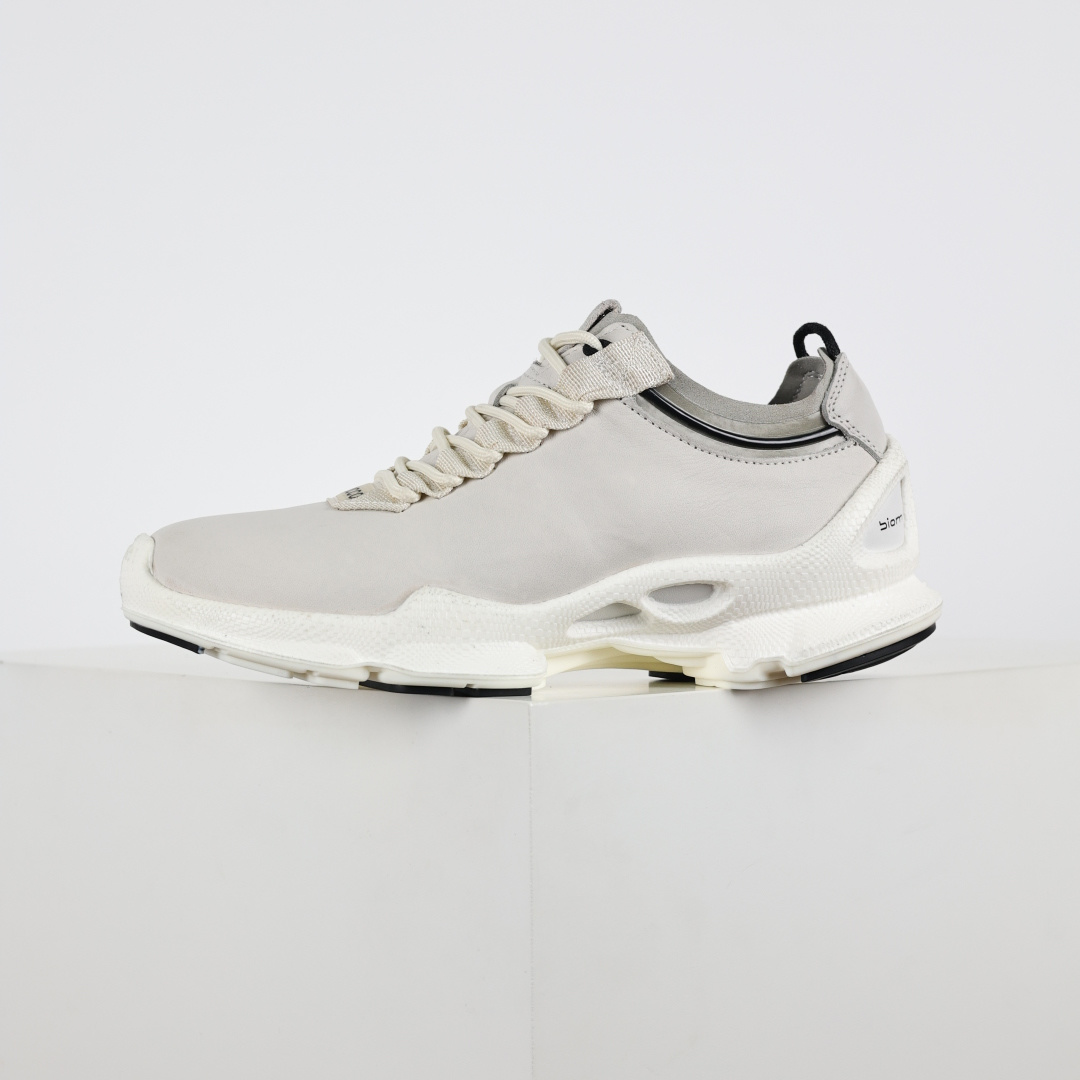 300 Ecco爱步健步系列牛皮透气低帮休闲运动鞋 25周年白色