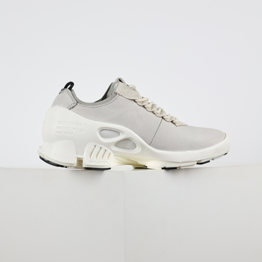 300 Ecco爱步健步系列牛皮透气低帮休闲运动鞋 25周年白色