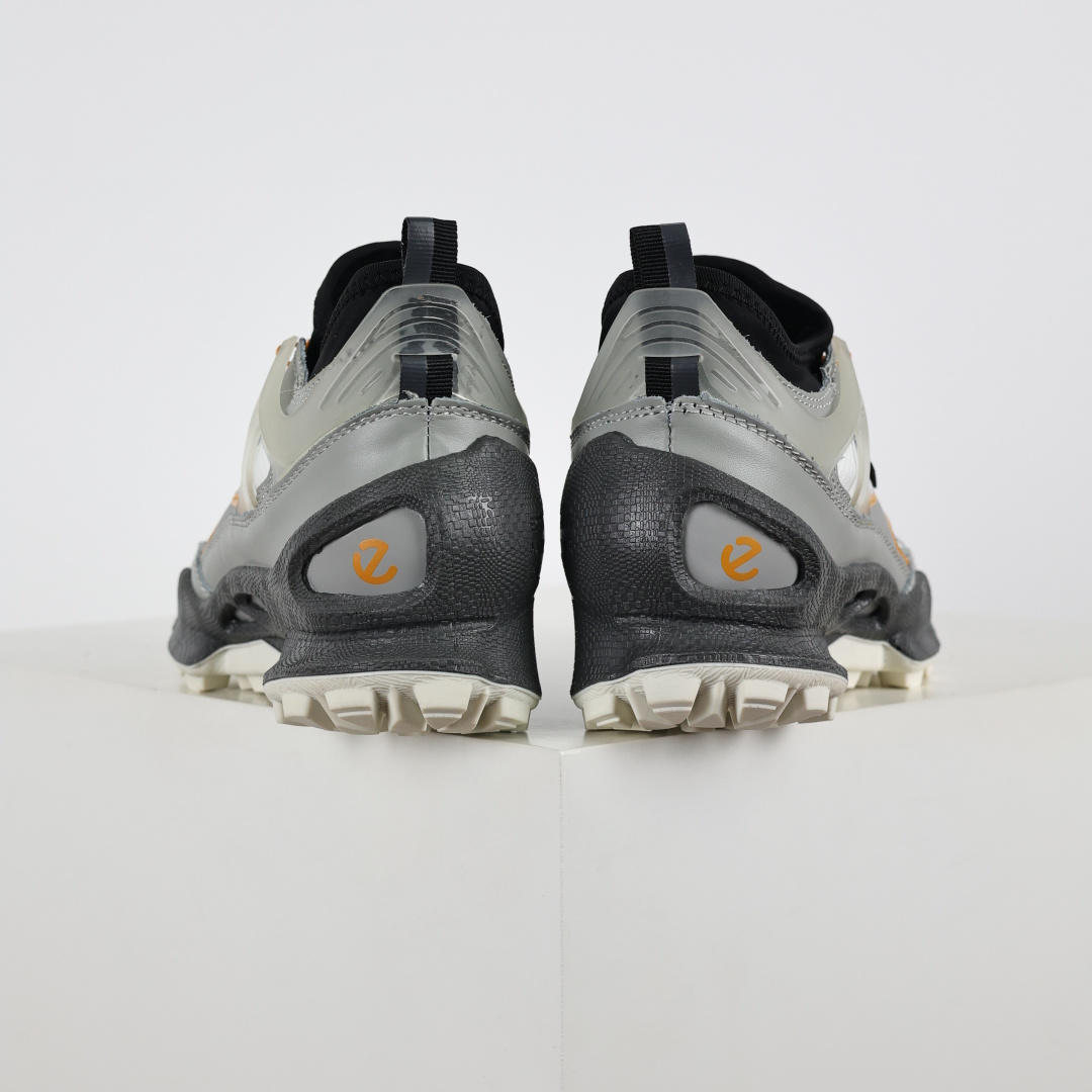 270 Ecco爱步健步系列牛皮透气低帮休闲运动鞋 踪迹白灰