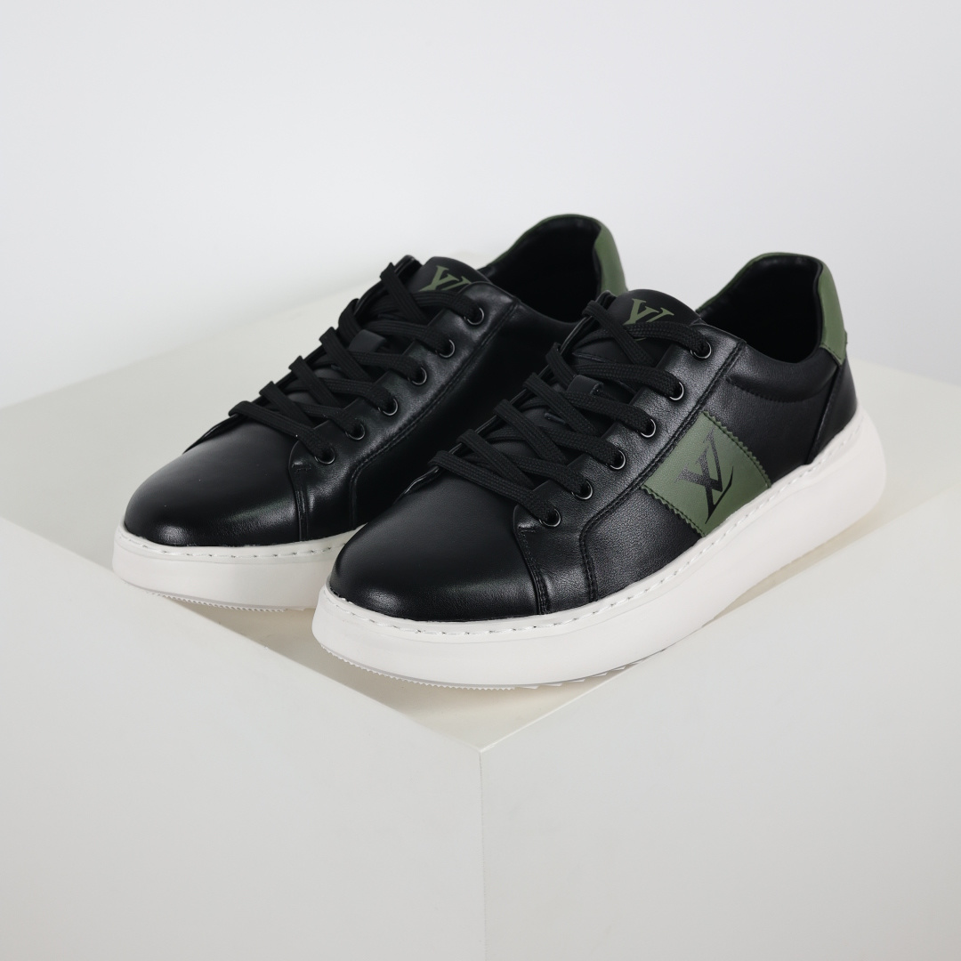 380 Louis Vuitton LV男鞋路易威登休闲文化运动板鞋