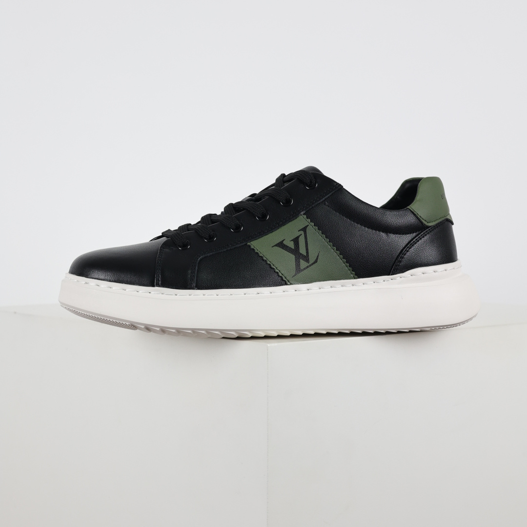 380 Louis Vuitton LV男鞋路易威登休闲文化运动板鞋