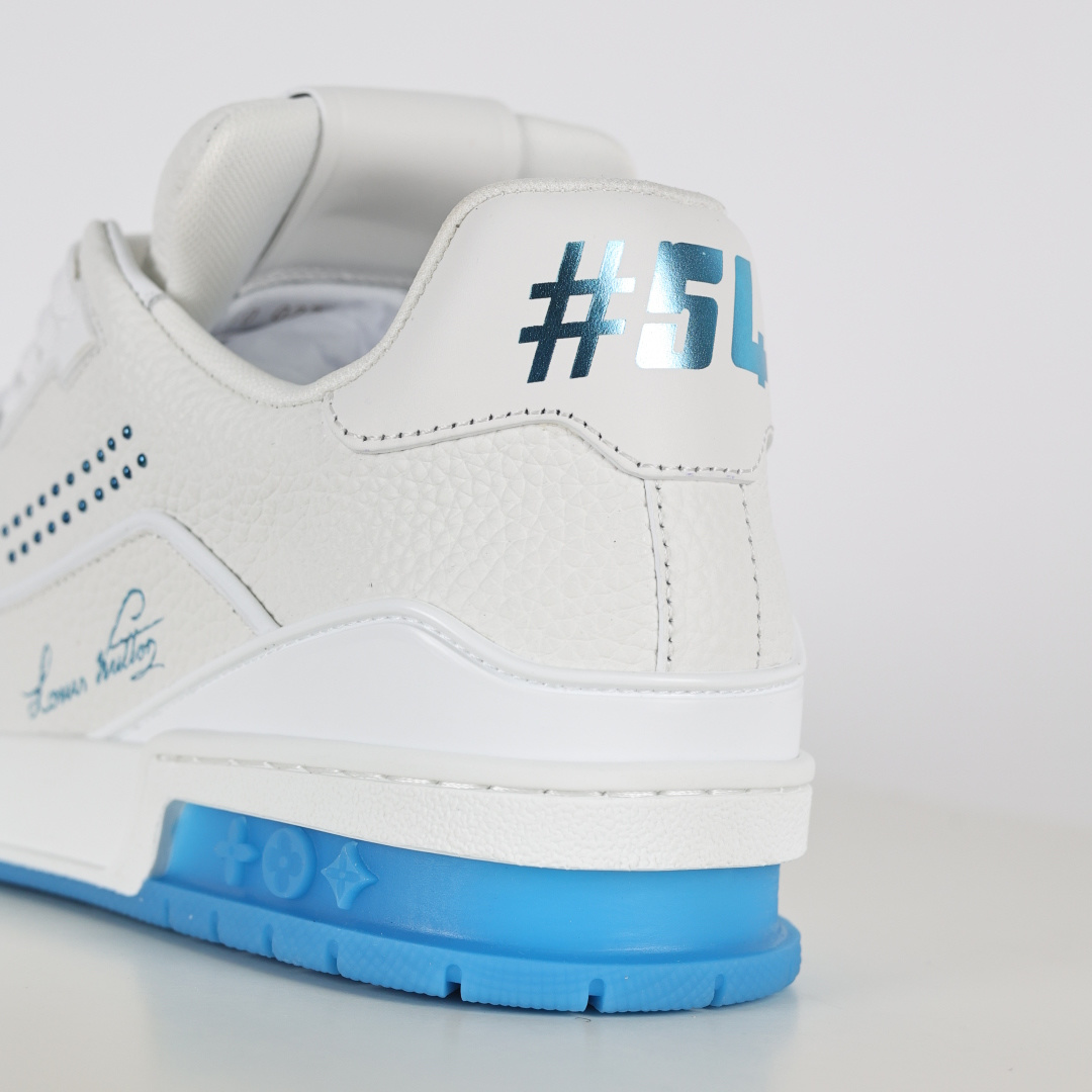 480 X1 东莞 210个配色 市售顶级版本 驴家LV Trainer 原版完美楦型 东莞大厂出产 品控胜过市面百分之95 白蓝铆钉配色-Chinese UA Cheap High Quatity Brand Clothes Bags handbags Sneakers wholesale wholesaler seller from China Factory suppliers Fashion Clothing Shoes best Quality Beautiful Price 480 X1 东莞 210个配色 市售顶级版本 驴家LV Trainer 原版完美楦型 东莞大厂出产 品控胜过市面百分之95 白蓝铆钉配色