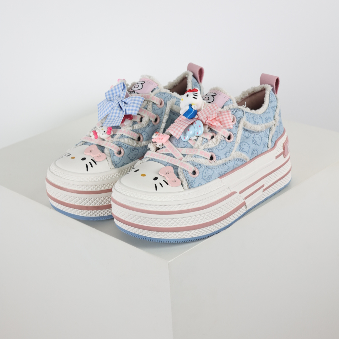 250 Sanrio/三丽鸥 x OLD ORDER 联名限定 凯蒂粉蓝 6.5CM 厚底增高帆布鞋 马卡龙