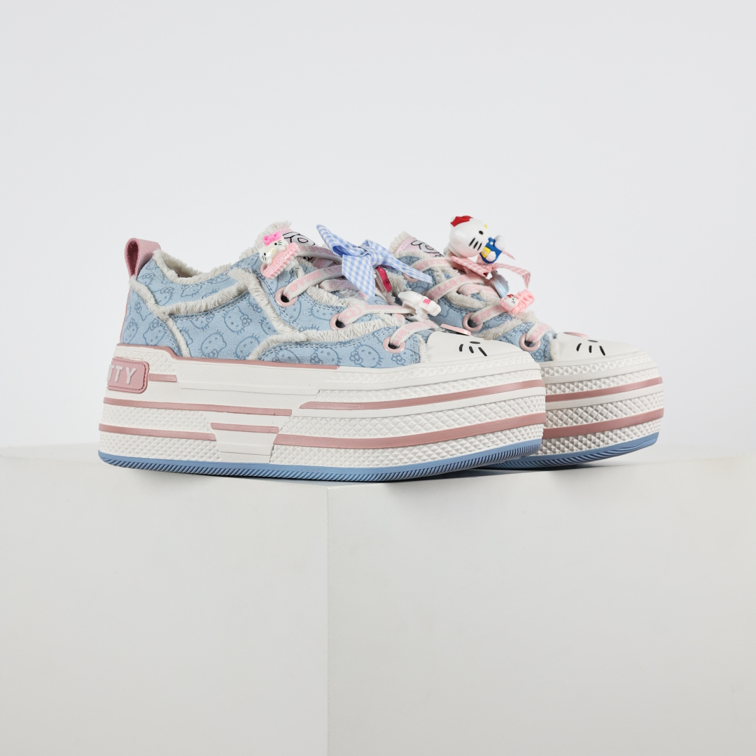 250 Sanrio/三丽鸥 x OLD ORDER 联名限定 凯蒂粉蓝 6.5CM 厚底增高帆布鞋 马卡龙