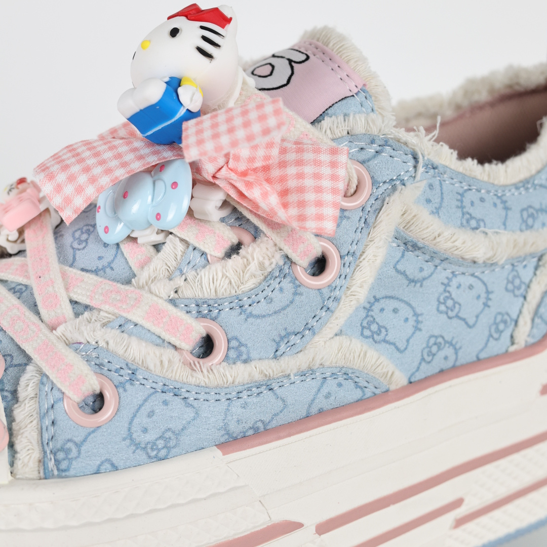 250 Sanrio/三丽鸥 x OLD ORDER 联名限定 凯蒂粉蓝 6.5CM 厚底增高帆布鞋 马卡龙