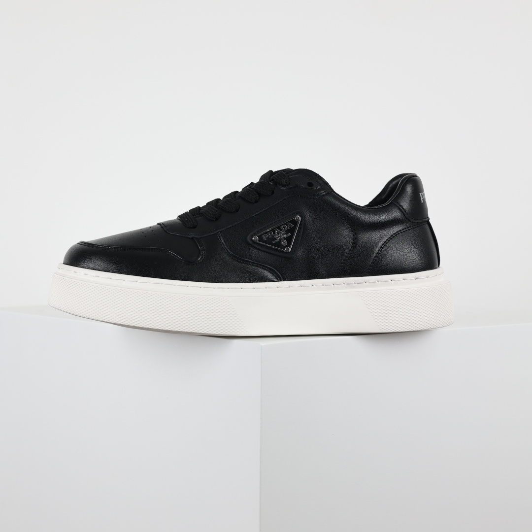 420 新货PRADA 普拉达男鞋厚底徽标低帮休闲鞋运动板鞋系列