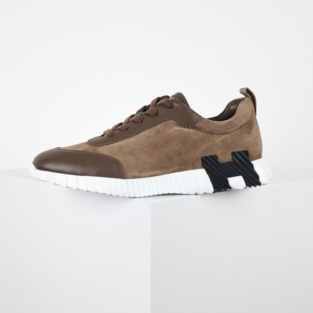 450 Hermes 爱马仕 Bouncing 老钱风 皮面款 低帮休闲鞋-Chinese UA Cheap High Quatity Brand Clothes Bags handbags Sneakers wholesale wholesaler seller from China Factory suppliers Fashion Clothing Shoes best Quality Beautiful Price 450 Hermes 爱马仕 Bouncing 老钱风 皮面款 低帮休闲鞋