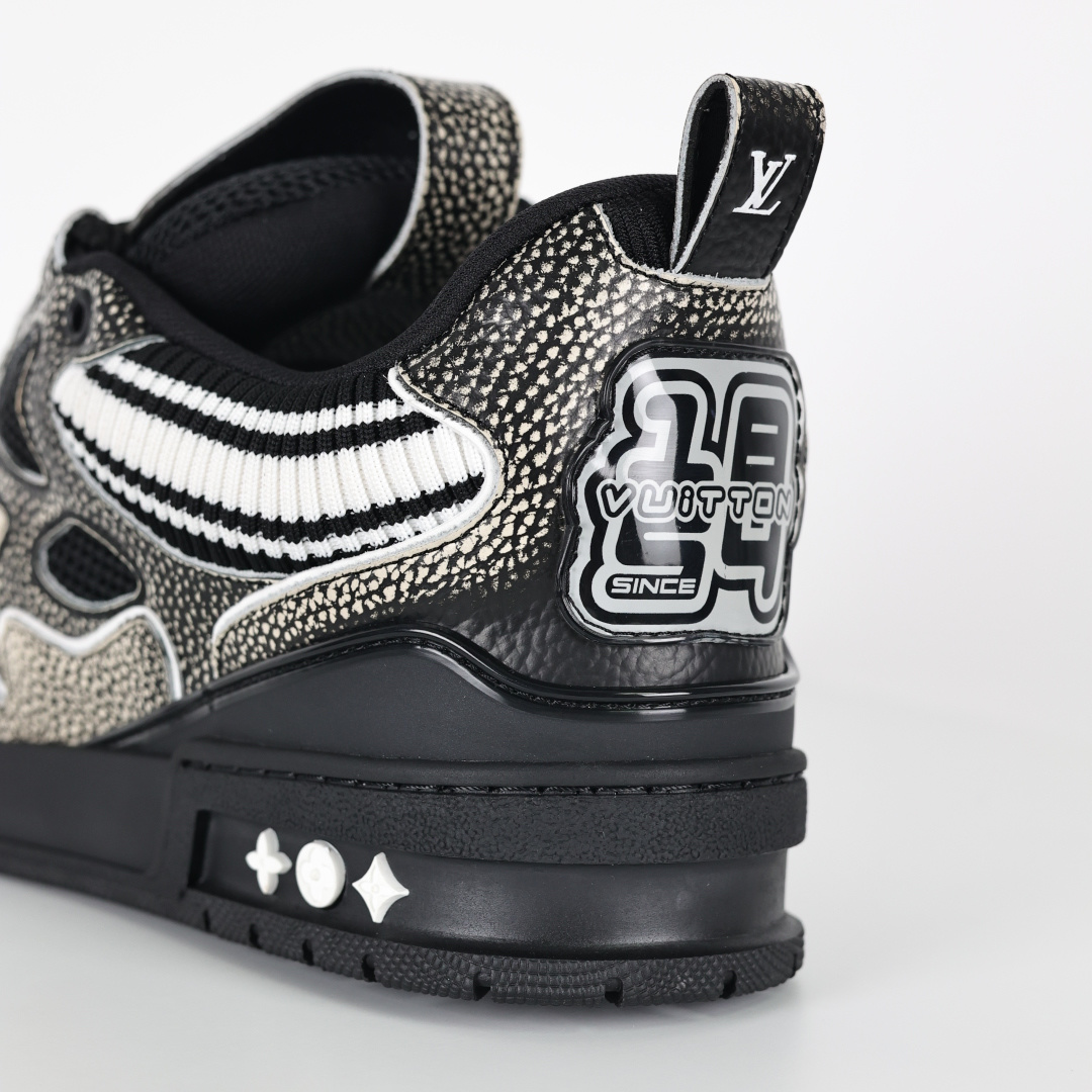 480 X1 东莞纯原 210个配色 市售顶级版本 驴家LV Trainer 原版完美楦型 东莞大厂出产 品控胜过市面百分之95 Skate系列 黑色