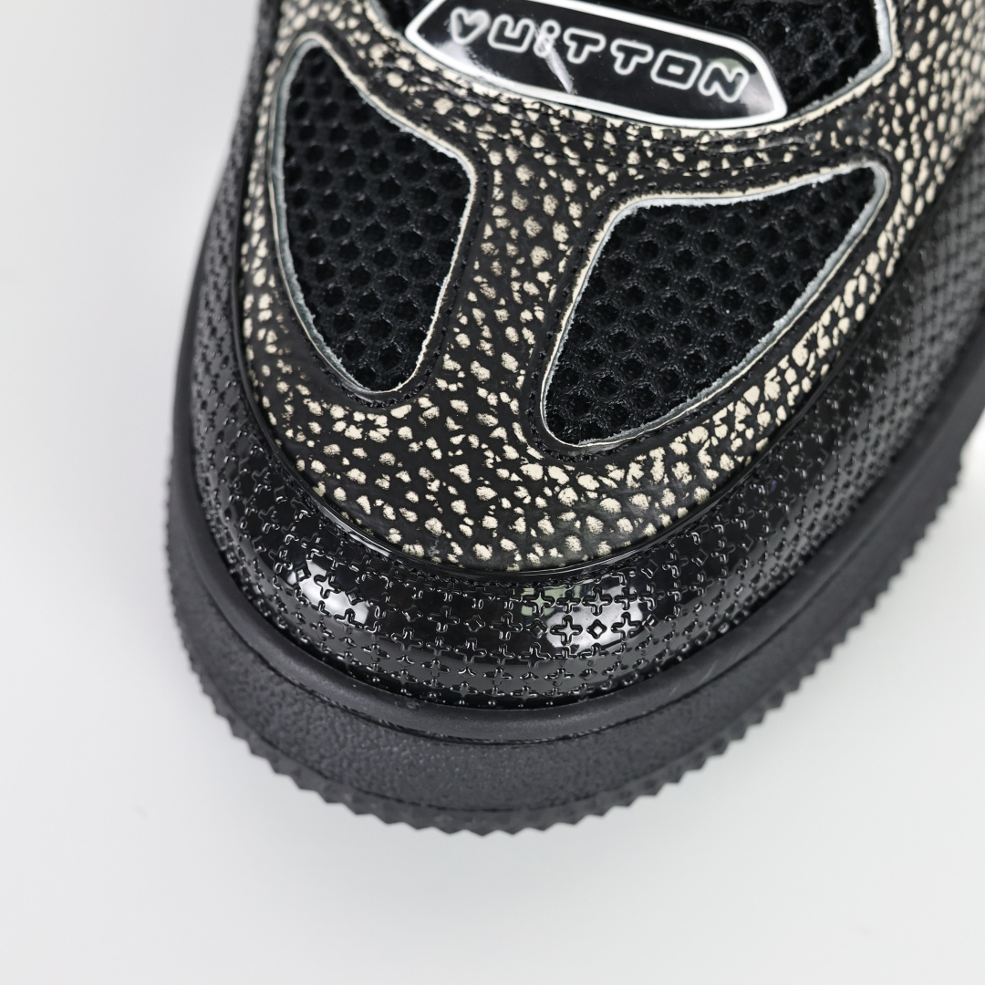 480 X1 东莞纯原 210个配色 市售顶级版本 驴家LV Trainer 原版完美楦型 东莞大厂出产 品控胜过市面百分之95 Skate系列 黑色