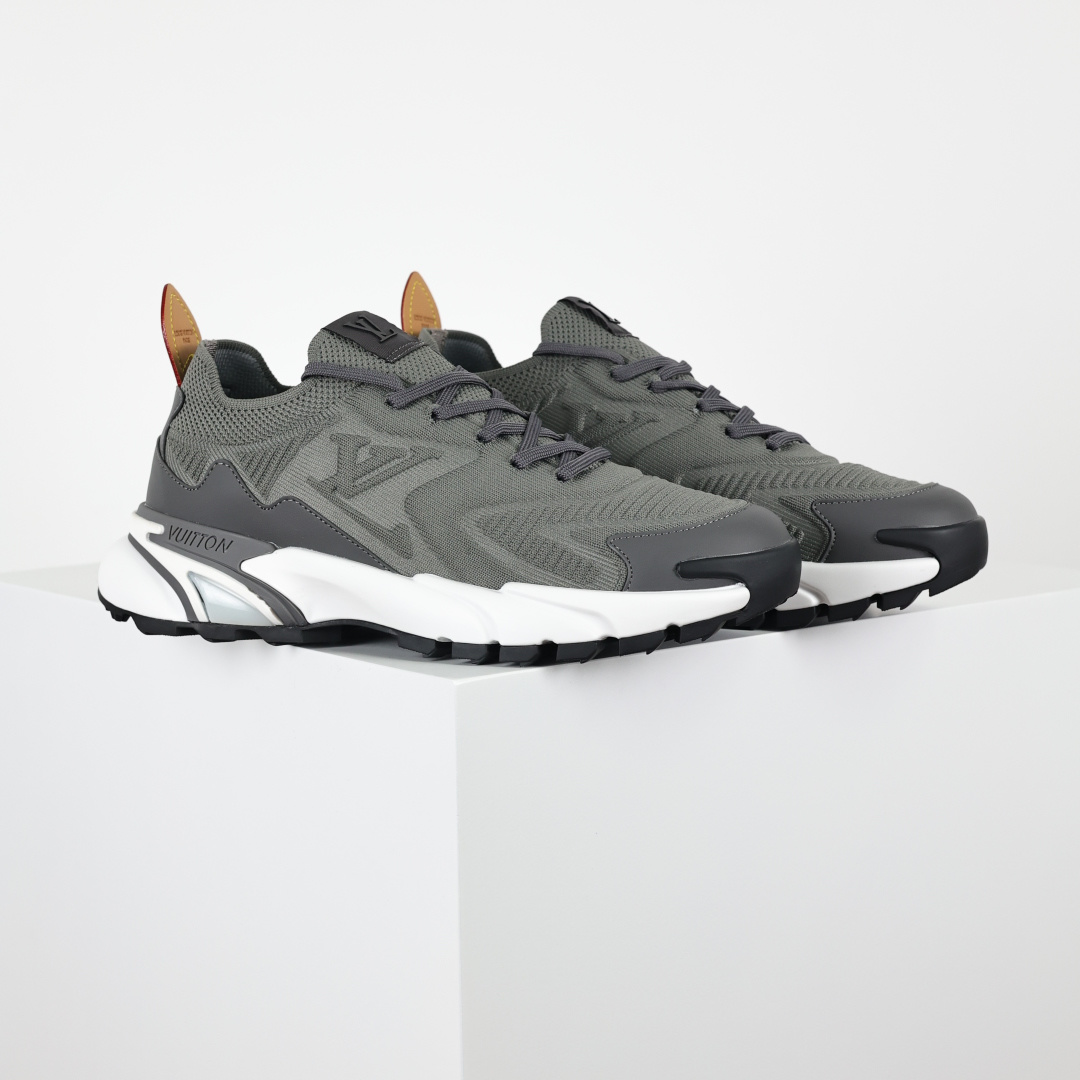 370 新款 Louis Vutton Runner Tatic 针织系带运动鞋跑步鞋 牛皮革 圆头系带 男款低帮 生活休闲鞋