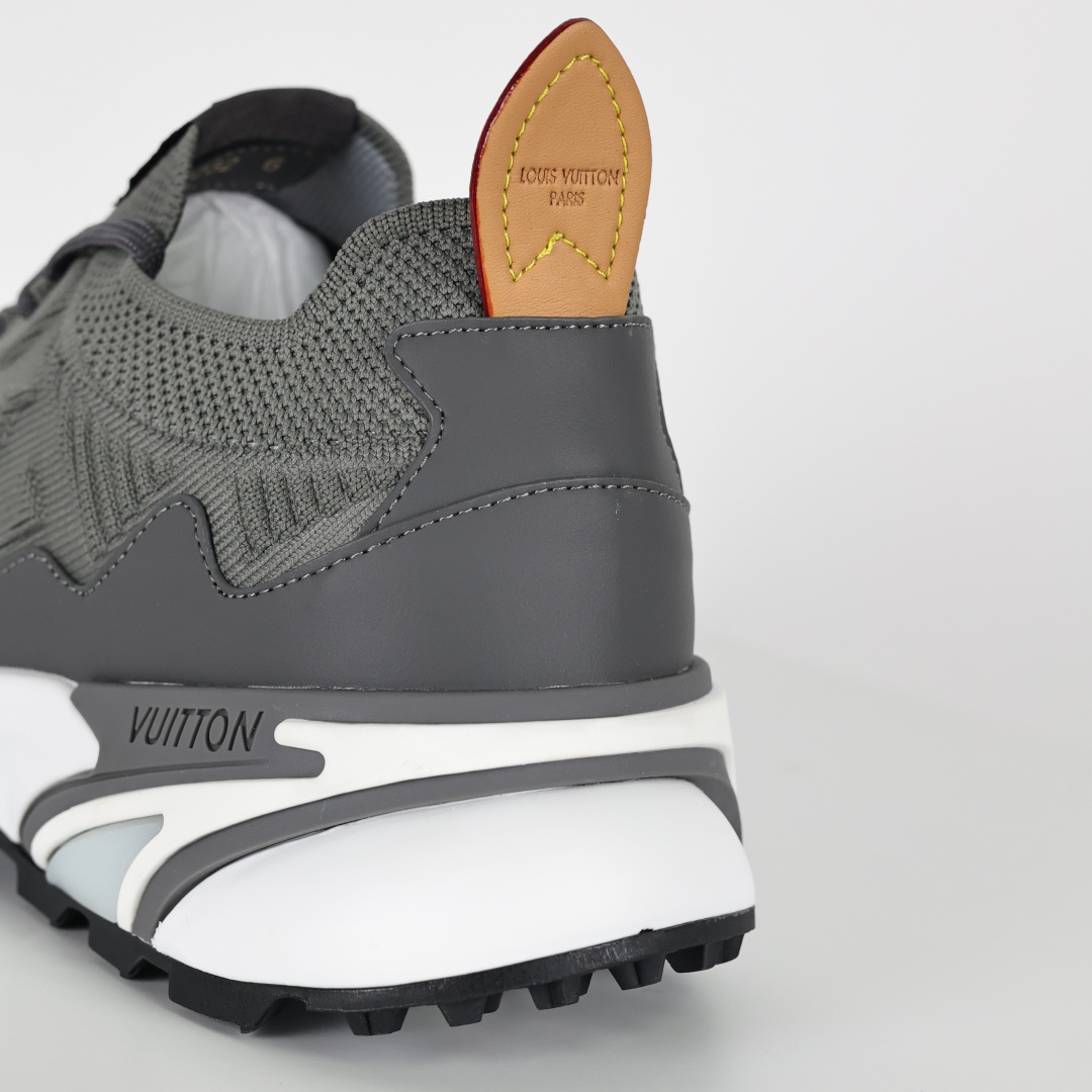 370 新款 Louis Vutton Runner Tatic 针织系带运动鞋跑步鞋 牛皮革 圆头系带 男款低帮 生活休闲鞋