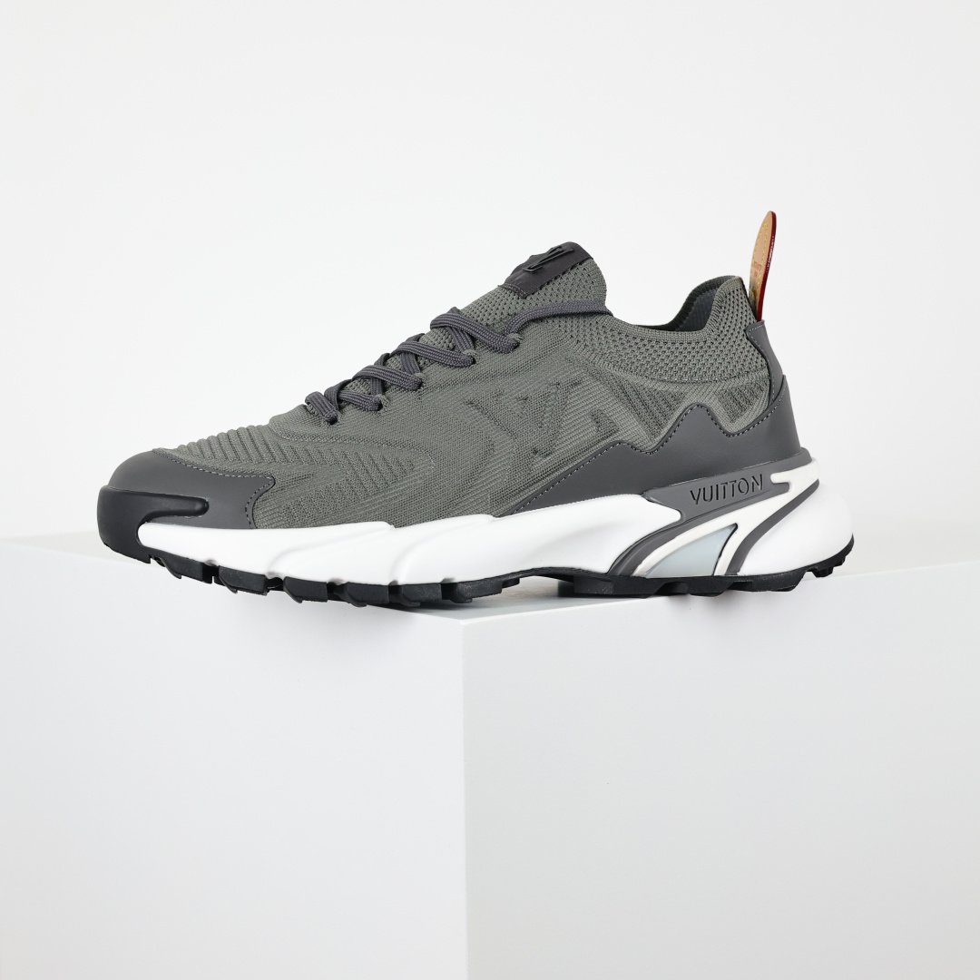 370 新款 Louis Vutton Runner Tatic 针织系带运动鞋跑步鞋 牛皮革 圆头系带 男款低帮 生活休闲鞋