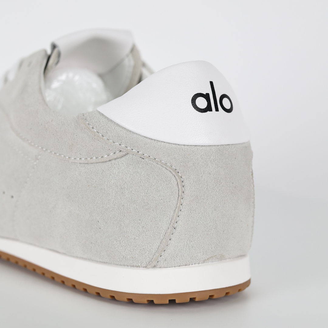 Alo Yoga 最新爆款Sunset Sneaker系列 休闲 运动鞋 老钱风 系带 阿甘鞋 德训鞋 A0891U-Sandstone-High Quatity Cheap Brand wholesale wholesaler seller Clothes Bags handbags Sneakers Top Fashion Clothing Shoes from China Factory Chinese suppliers best Quality Beautiful Price Alo Yoga 最新爆款Sunset Sneaker系列 休闲 运动鞋 老钱风 系带 阿甘鞋 德训鞋 A0891U-Sandstone