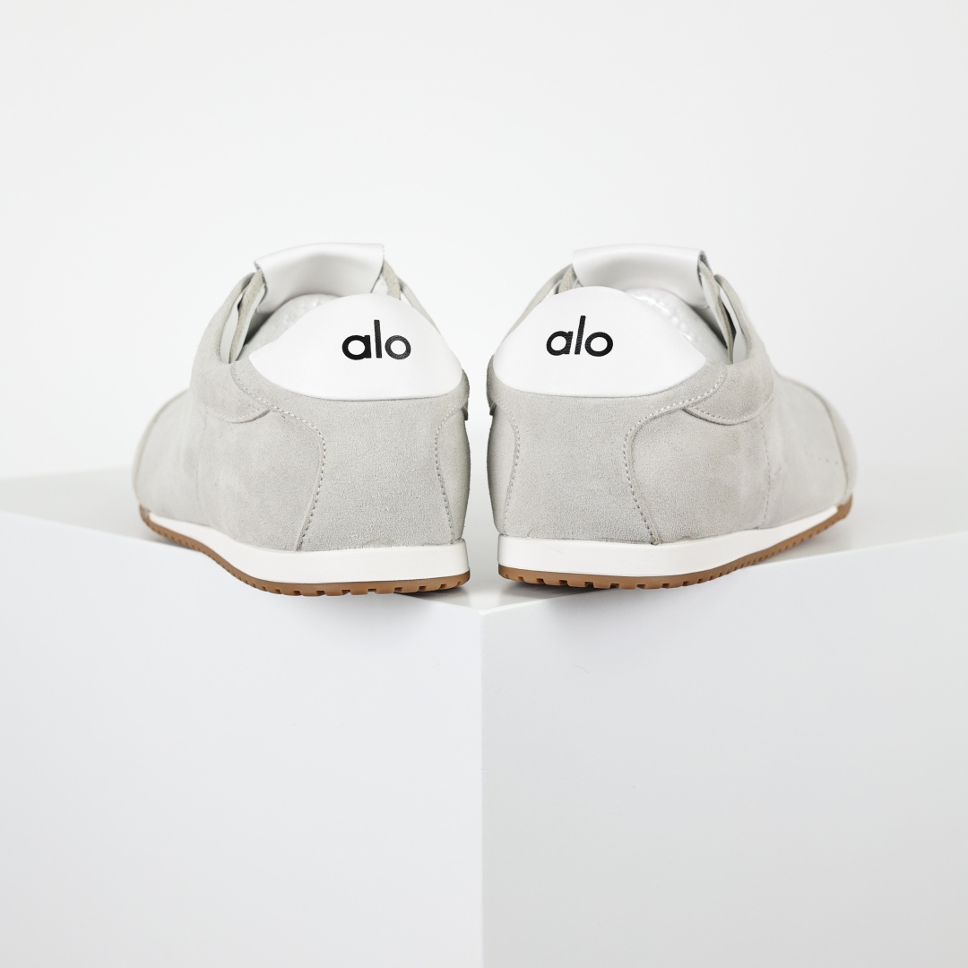 Alo Yoga 最新爆款Sunset Sneaker系列 休闲 运动鞋 老钱风 系带 阿甘鞋 德训鞋 A0891U-Sandstone-High Quatity Cheap Brand wholesale wholesaler seller Clothes Bags handbags Sneakers Top Fashion Clothing Shoes from China Factory Chinese suppliers best Quality Beautiful Price Alo Yoga 最新爆款Sunset Sneaker系列 休闲 运动鞋 老钱风 系带 阿甘鞋 德训鞋 A0891U-Sandstone