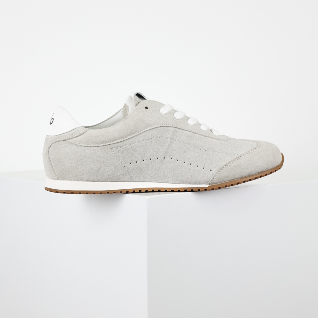 Alo Yoga 最新爆款Sunset Sneaker系列 休闲 运动鞋 老钱风 系带 阿甘鞋 德训鞋 A0891U-Sandstone-High Quatity Cheap Brand wholesale wholesaler seller Clothes Bags handbags Sneakers Top Fashion Clothing Shoes from China Factory Chinese suppliers best Quality Beautiful Price Alo Yoga 最新爆款Sunset Sneaker系列 休闲 运动鞋 老钱风 系带 阿甘鞋 德训鞋 A0891U-Sandstone