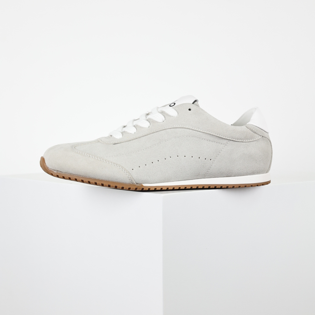 Alo Yoga 最新爆款Sunset Sneaker系列 休闲 运动鞋 老钱风 系带 阿甘鞋 德训鞋 A0891U-Sandstone-High Quatity Cheap Brand wholesale wholesaler seller Clothes Bags handbags Sneakers Top Fashion Clothing Shoes from China Factory Chinese suppliers best Quality Beautiful Price Alo Yoga 最新爆款Sunset Sneaker系列 休闲 运动鞋 老钱风 系带 阿甘鞋 德训鞋 A0891U-Sandstone