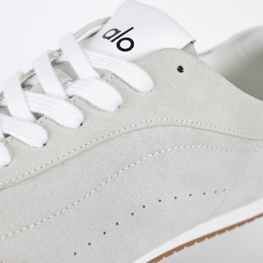 Alo Yoga 最新爆款Sunset Sneaker系列 休闲 运动鞋 老钱风 系带 阿甘鞋 德训鞋 A0891U-Sandstone-High Quatity Cheap Brand wholesale wholesaler seller Clothes Bags handbags Sneakers Top Fashion Clothing Shoes from China Factory Chinese suppliers best Quality Beautiful Price Alo Yoga 最新爆款Sunset Sneaker系列 休闲 运动鞋 老钱风 系带 阿甘鞋 德训鞋 A0891U-Sandstone