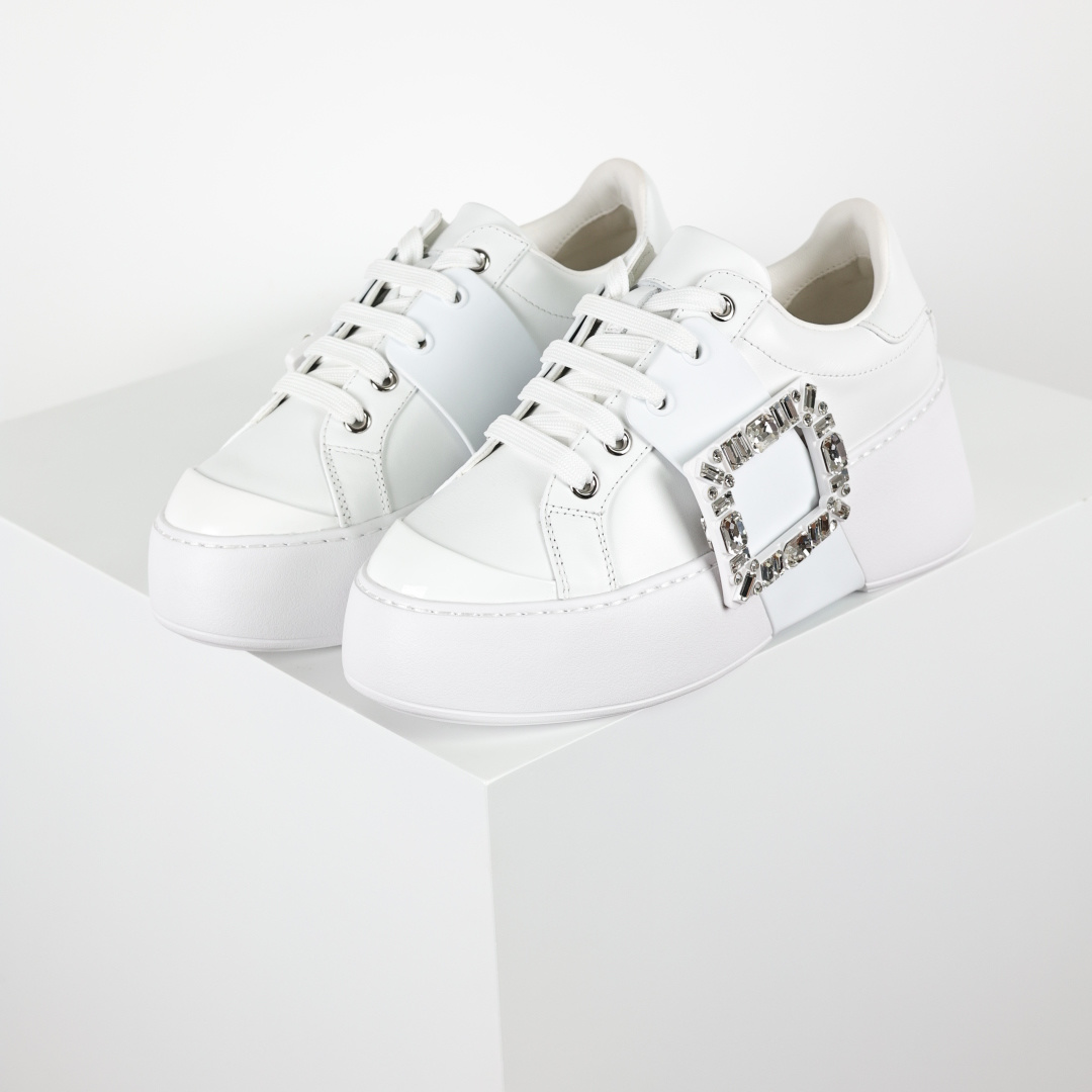 390 Roger Vivier罗杰维维亚 Viv' Skate Strass 牛皮 钻扣运动 低帮 时尚板鞋