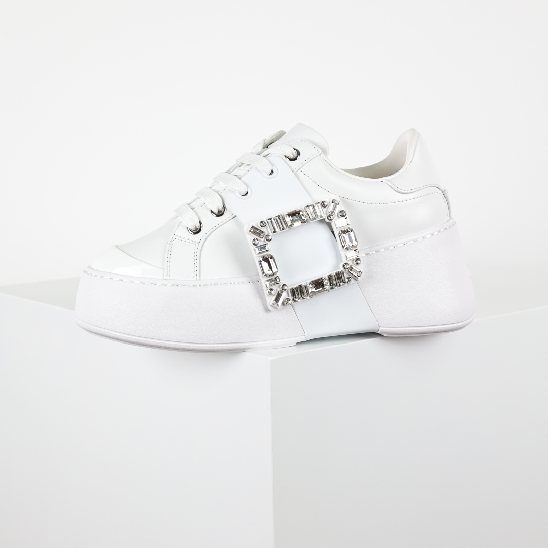 390 Roger Vivier罗杰维维亚 Viv' Skate Strass 牛皮 钻扣运动 低帮 时尚板鞋