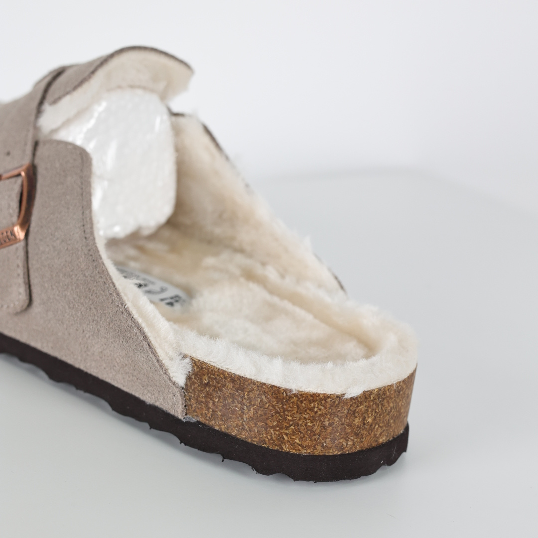 210 勃肯 加毛懒人拖鞋 博肯Birkenstock Birkenstock London Suede Leather 伦敦系列包头平底复古软木底休闲拖鞋-Chinese UA Cheap High Quatity Brand Clothes Bags handbags Sneakers wholesale wholesaler seller from China Factory suppliers Fashion Clothing Shoes best Quality Beautiful Price 210 勃肯 加毛懒人拖鞋 博肯Birkenstock Birkenstock London Suede Leather 伦敦系列包头平底复古软木底休闲拖鞋