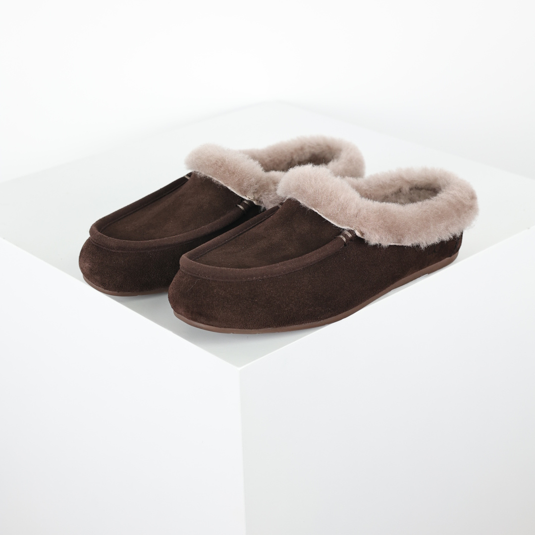 X1 全网最齐 ugg 130个配色 市面顶级版本 UGG 25款 安斯利一脚蹬懒人鞋系列 可可粉 X1 全网最齐 ugg 130个配色 市面顶级版本 UGG 25款 安斯利一脚蹬懒人鞋系列 可可粉