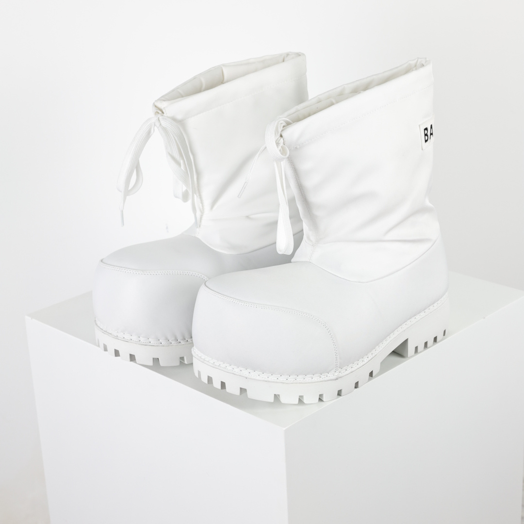 巴黎世家BLCG FW24 SKIWEARbalenciaga 滑雪鞋 内里保暖中筒雪地靴---雪地白 巴黎世家BLCG FW24 SKIWEARbalenciaga 滑雪鞋 内里保暖中筒雪地靴---雪地白